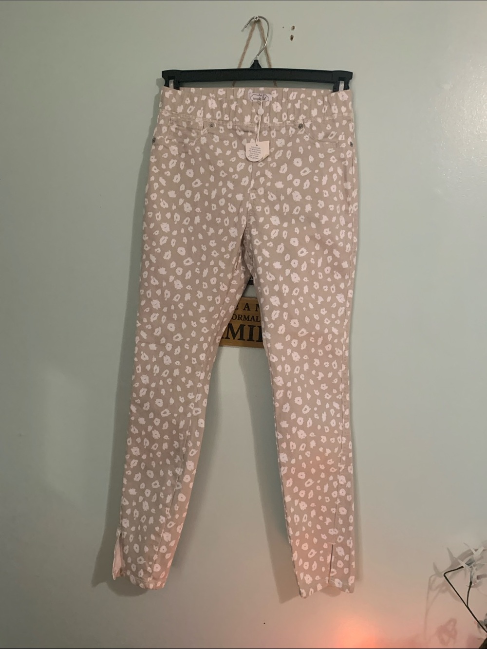 Mud Pie Beige Leopard Print Ankle pull on Jeans